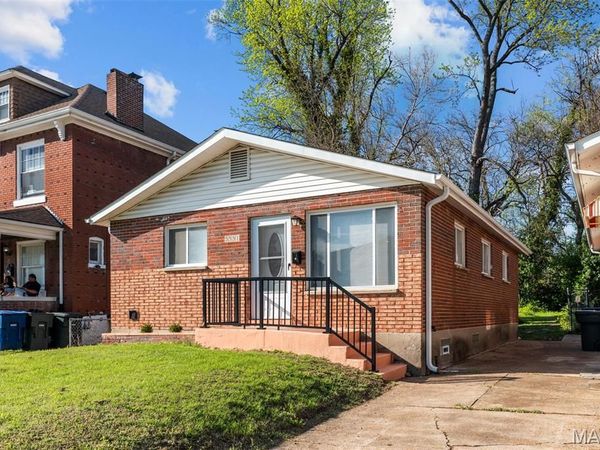 5531 Maple Avenue , St Louis, MO 63112