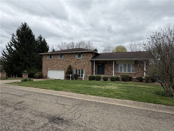 113 Martha Drive , St Clairsville, OH 43950