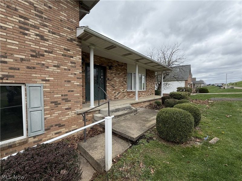 113 Martha Drive, Saint Clairsville, OH 43950 Photo 2