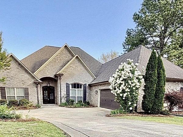 4526 White Chapel Ln., Belden, MS 38826