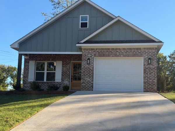 119 Woodgreen St., Plantersville, MS 38862