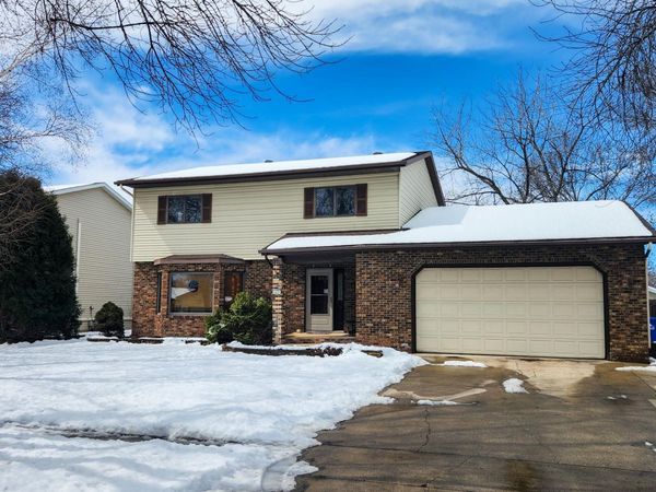 1937 19th Street S, Fargo, ND 58103