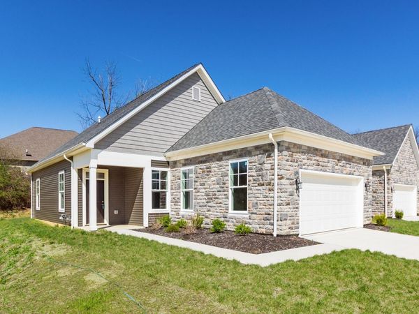 6040 Naughten Pond Drive , Columbus, OH 43213