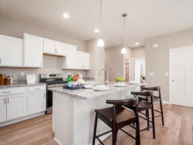 6040 Naughten Pond Drive , Columbus, OH 43213 Photo 10