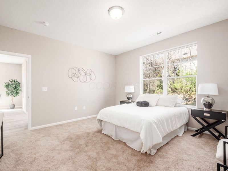 6040 Naughten Pond Drive , Columbus, OH 43213 Photo 16