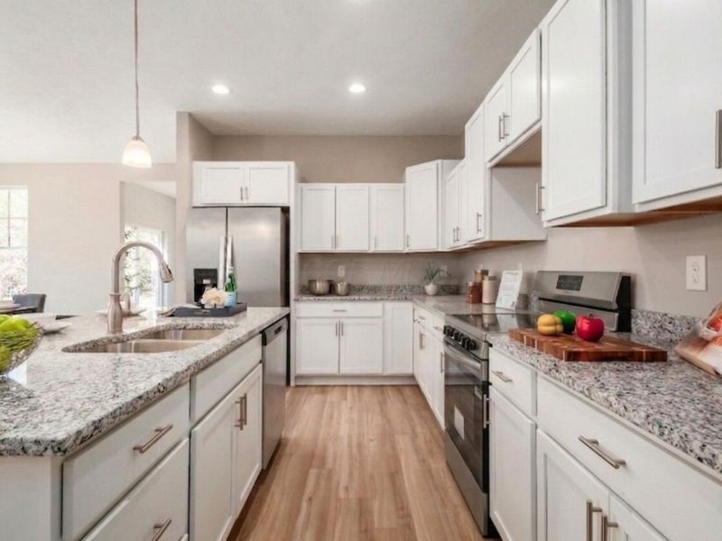 6040 Naughten Pond Drive , Columbus, OH 43213 Photo 9