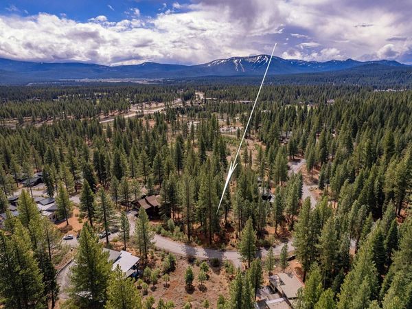 11301 China Camp Road, Truckee, CA 96161