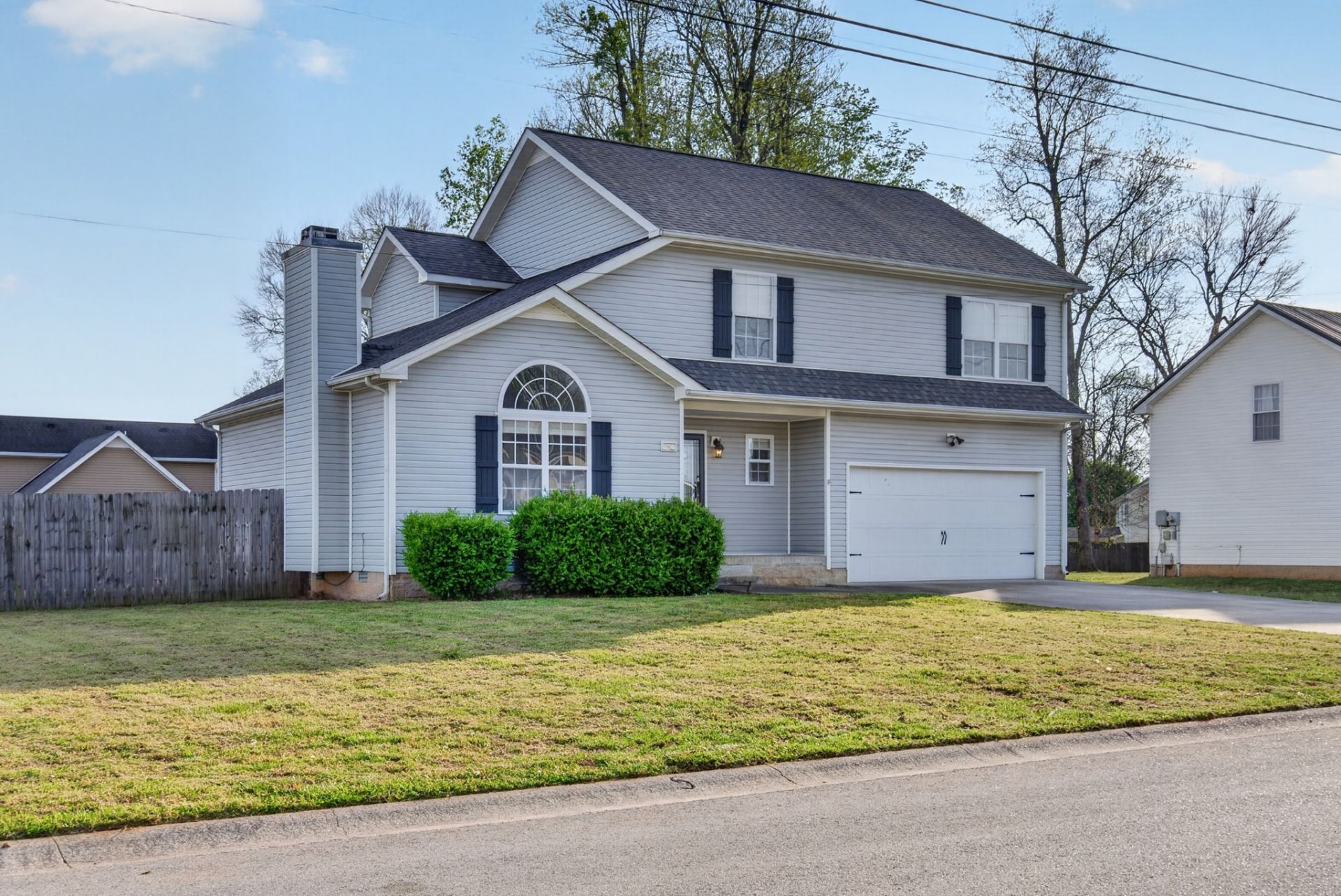 1398 Jenny Ln, Clarksville, TN 37042 Main Photo