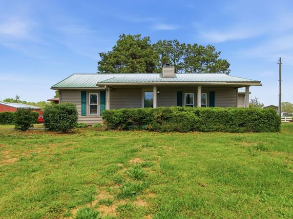 2495 Highway 52 E, Portland, TN 37148