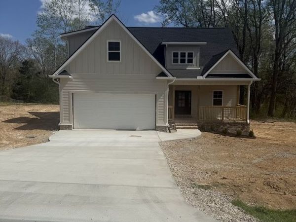 9046 Carolyn Way , Bon Aqua, TN 37025