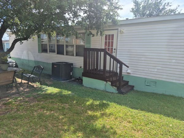 7601 S Daffan LN, Unit 422, Austin, TX 78724