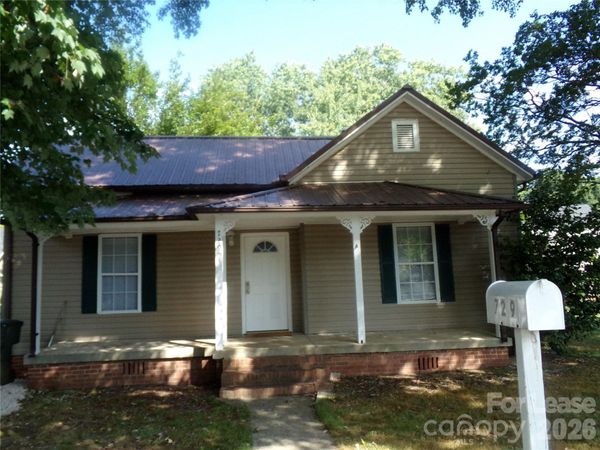 729 Spruce Street , Mooresville, NC 28115