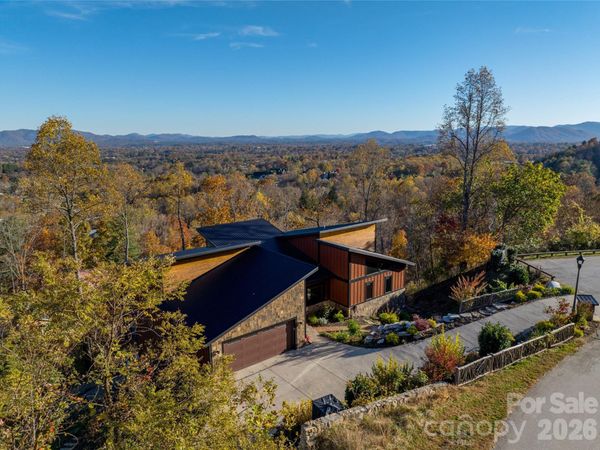 41 Ben Lippen School Road, Asheville, NC 28806