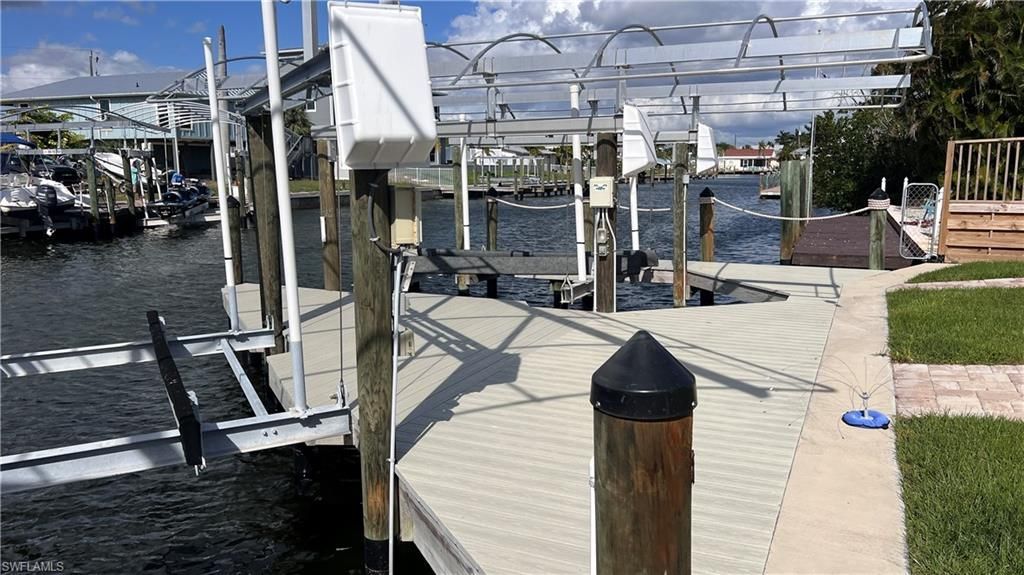 3620 Emerald Ave, Saint James City, FL 33956 Photo