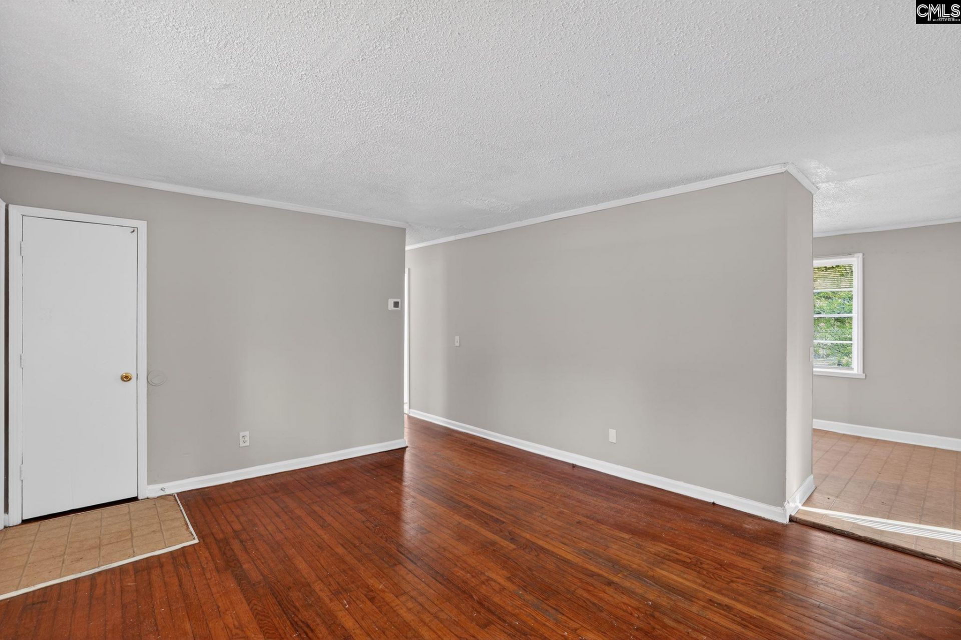 137 Green Tree Drive Photo 14