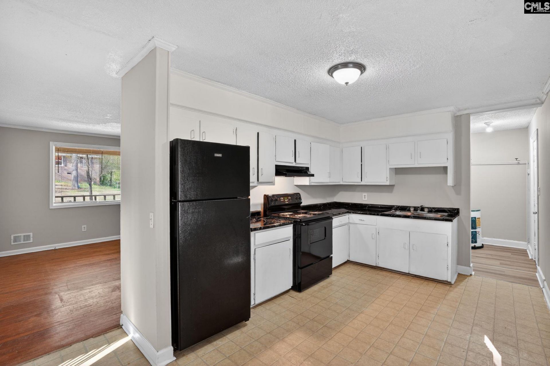 137 Green Tree Drive Photo 15