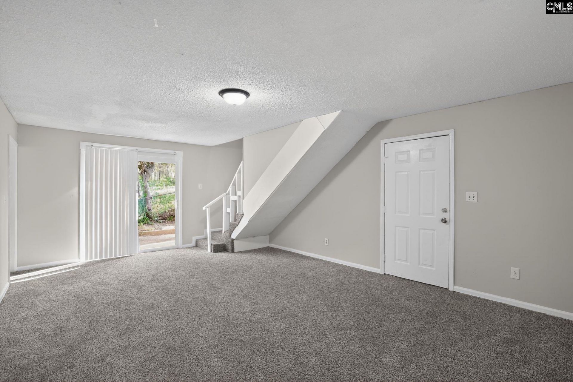 137 Green Tree Drive Photo 25