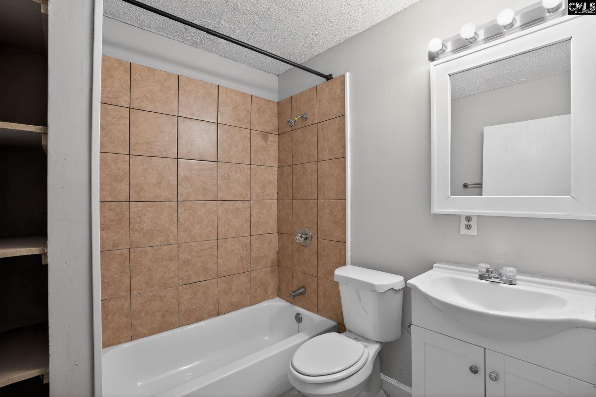 137 Green Tree Drive Photo 26