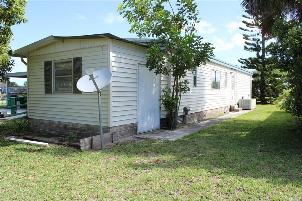 737 Barefoot Boulevard, Sebastian, FL 32976 Photo