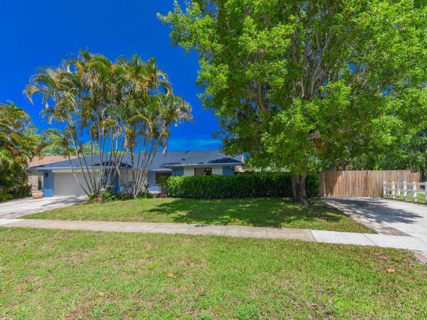 13442 Northumberland Circle, Wellington, FL 33414