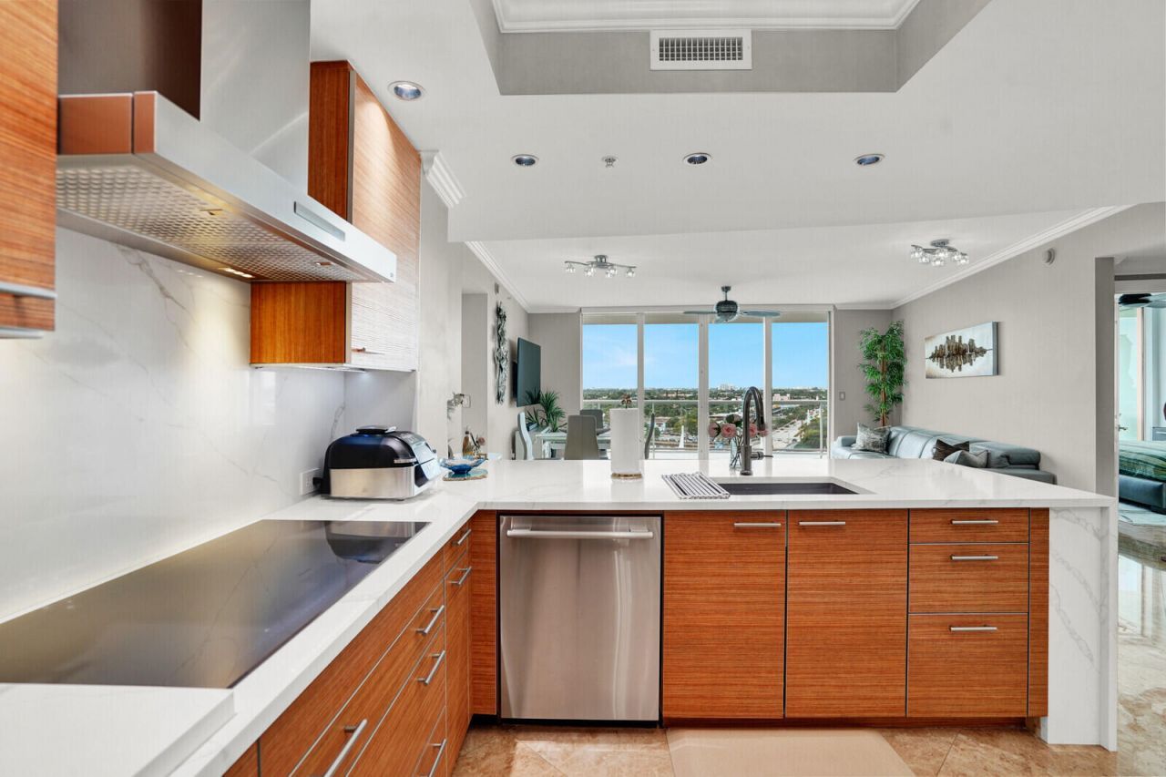 1 N Ocean Boulevard, Unit 814, Pompano Beach, FL 33062 Photo