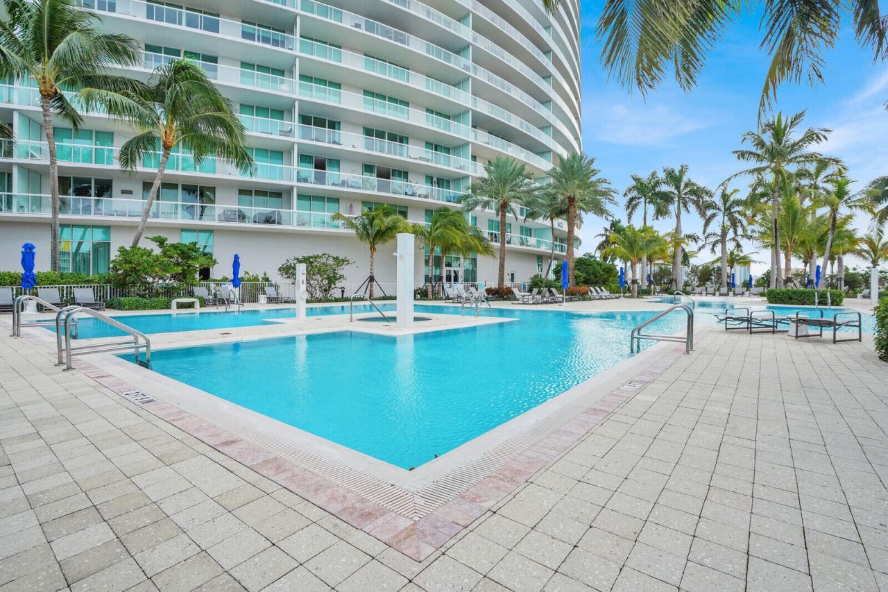 1 N Ocean Boulevard, Unit 814, Pompano Beach, FL 33062 Photo