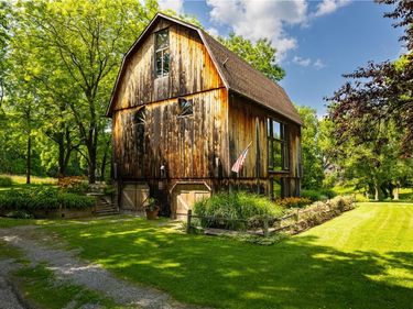 1050 Strong Road, Victor, NY 14564