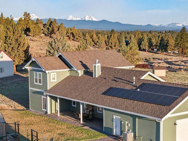 59871 Calgary Loop, Bend, OR 97702