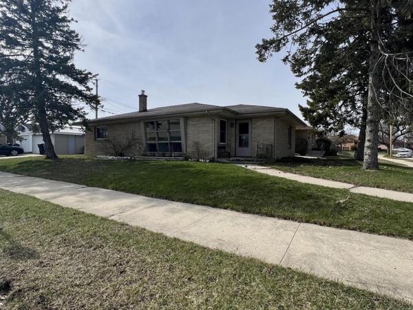 1854 Jupiter Ave, Racine, WI 53404
