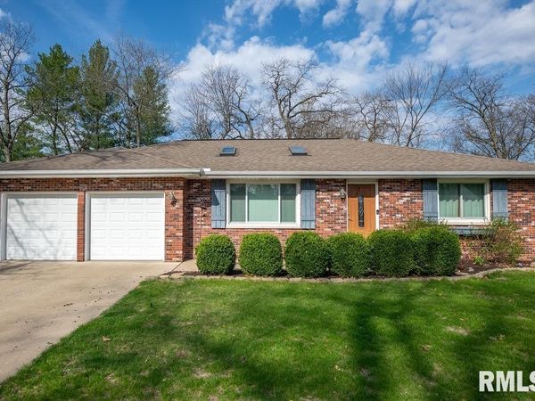 6315 N POST OAK Road, Peoria, IL 61615