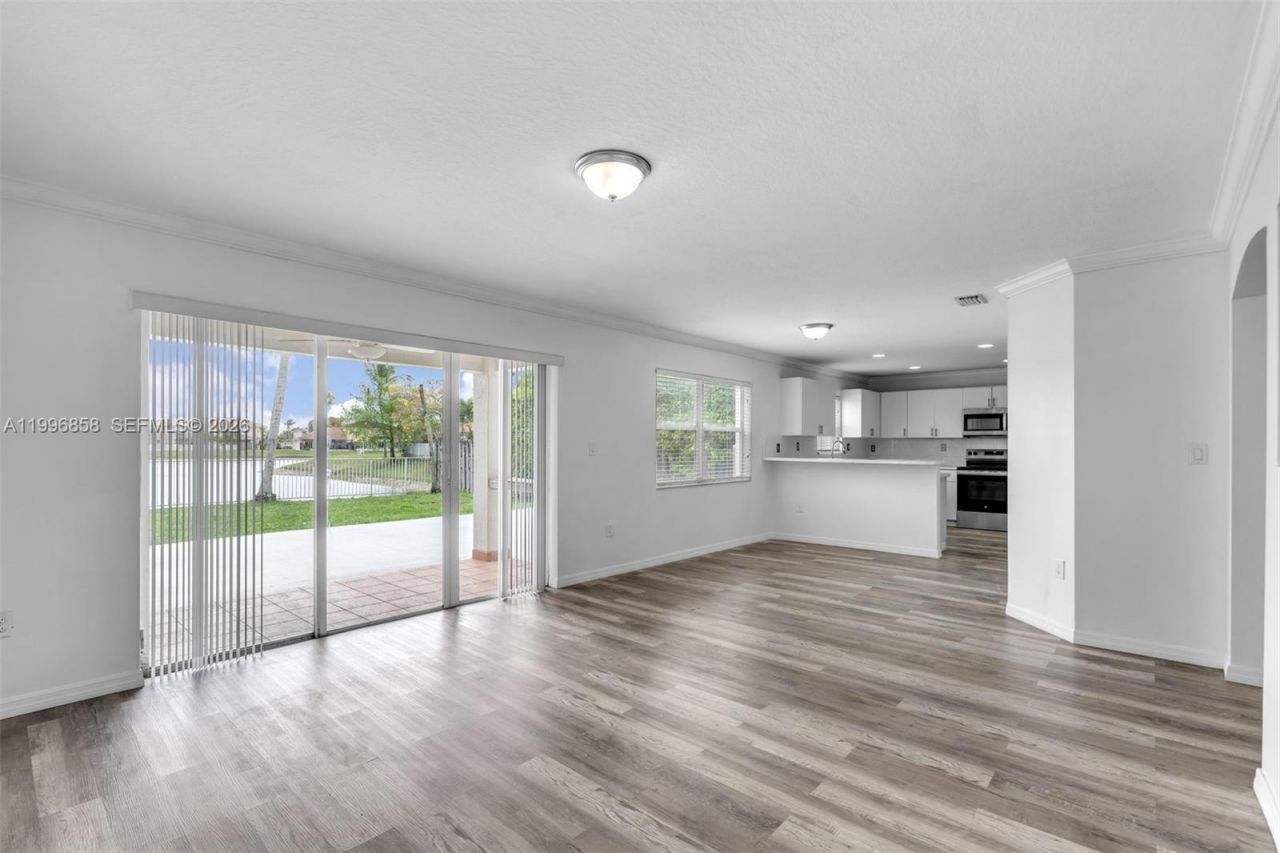 16250 SW 44th Ln, Miami, FL 33185 Photo