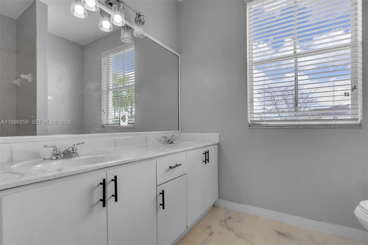 16250 SW 44th Ln, Miami, FL 33185 Photo