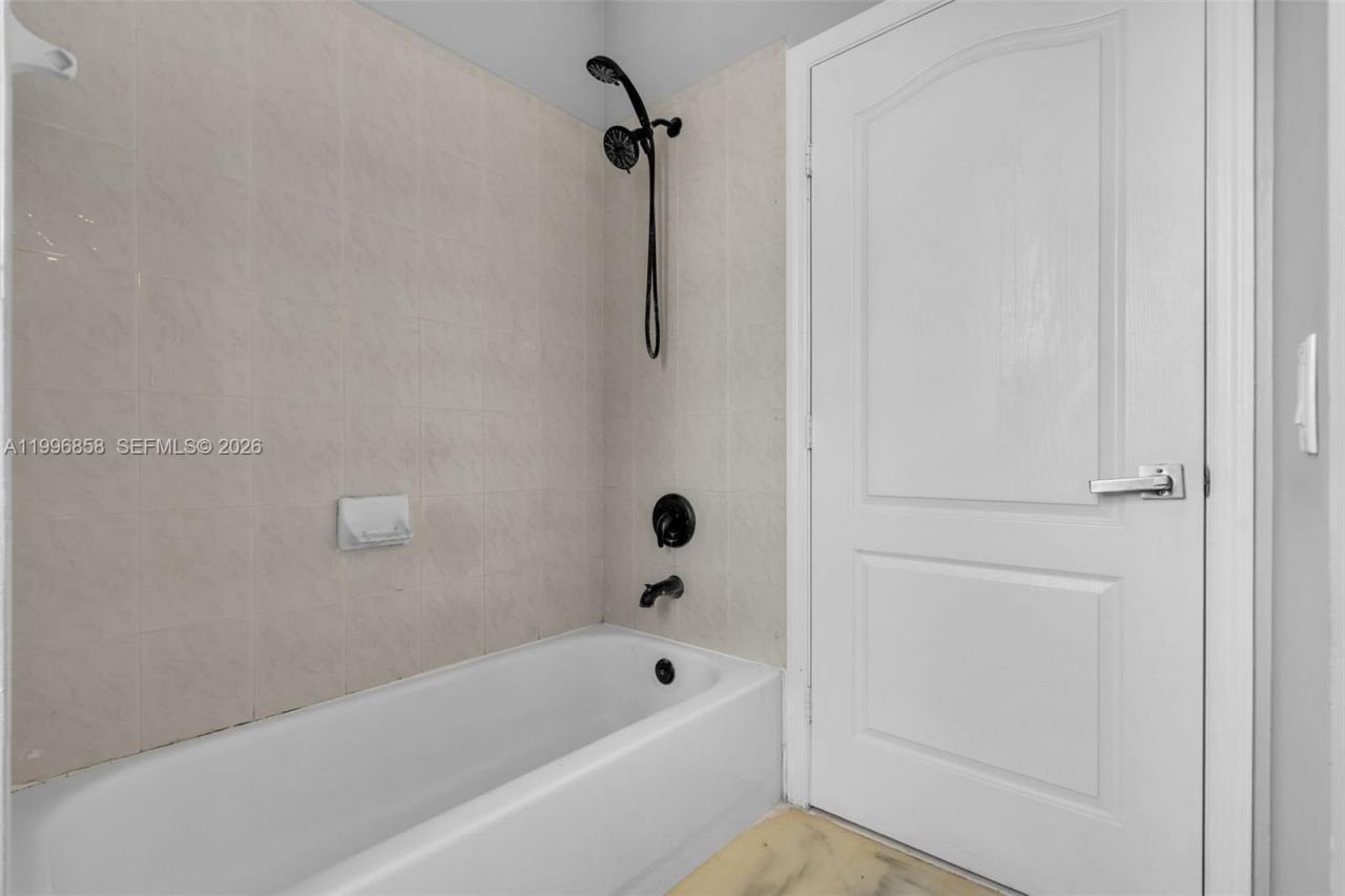 16250 SW 44th Ln, Miami, FL 33185 Photo