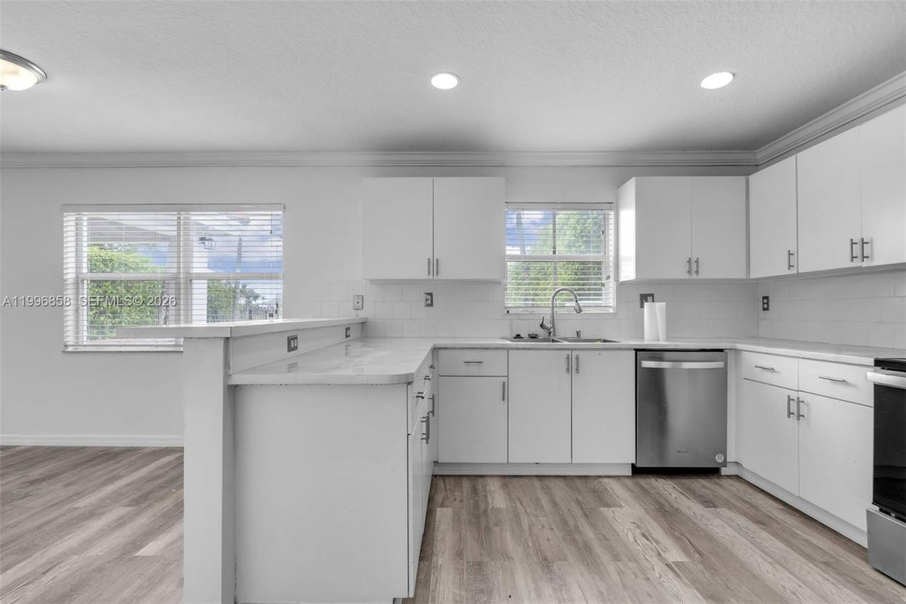 16250 SW 44th Ln, Miami, FL 33185 Photo