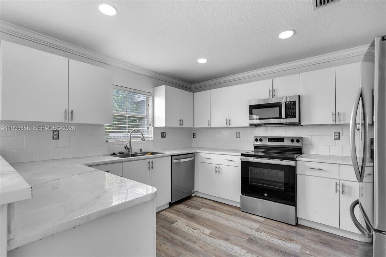 16250 SW 44th Ln, Miami, FL 33185 Photo