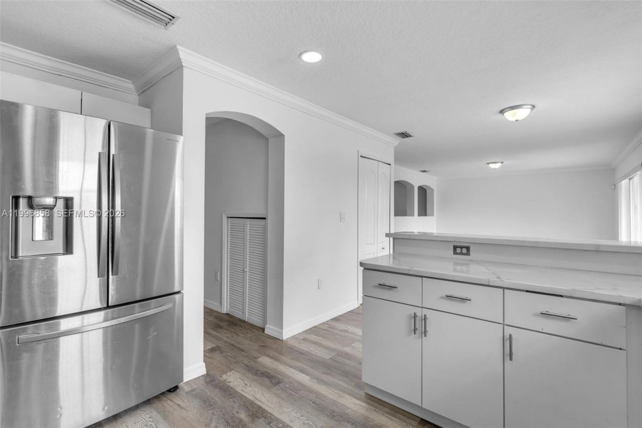 16250 SW 44th Ln, Miami, FL 33185 Photo