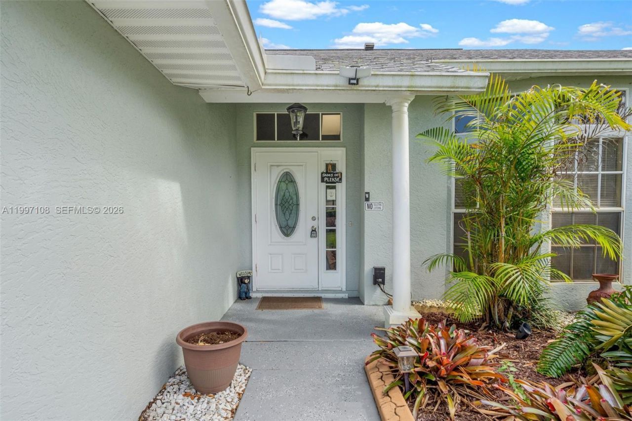 694 SE Karrigan Ter , Port Saint Lucie, FL 34983 Photo