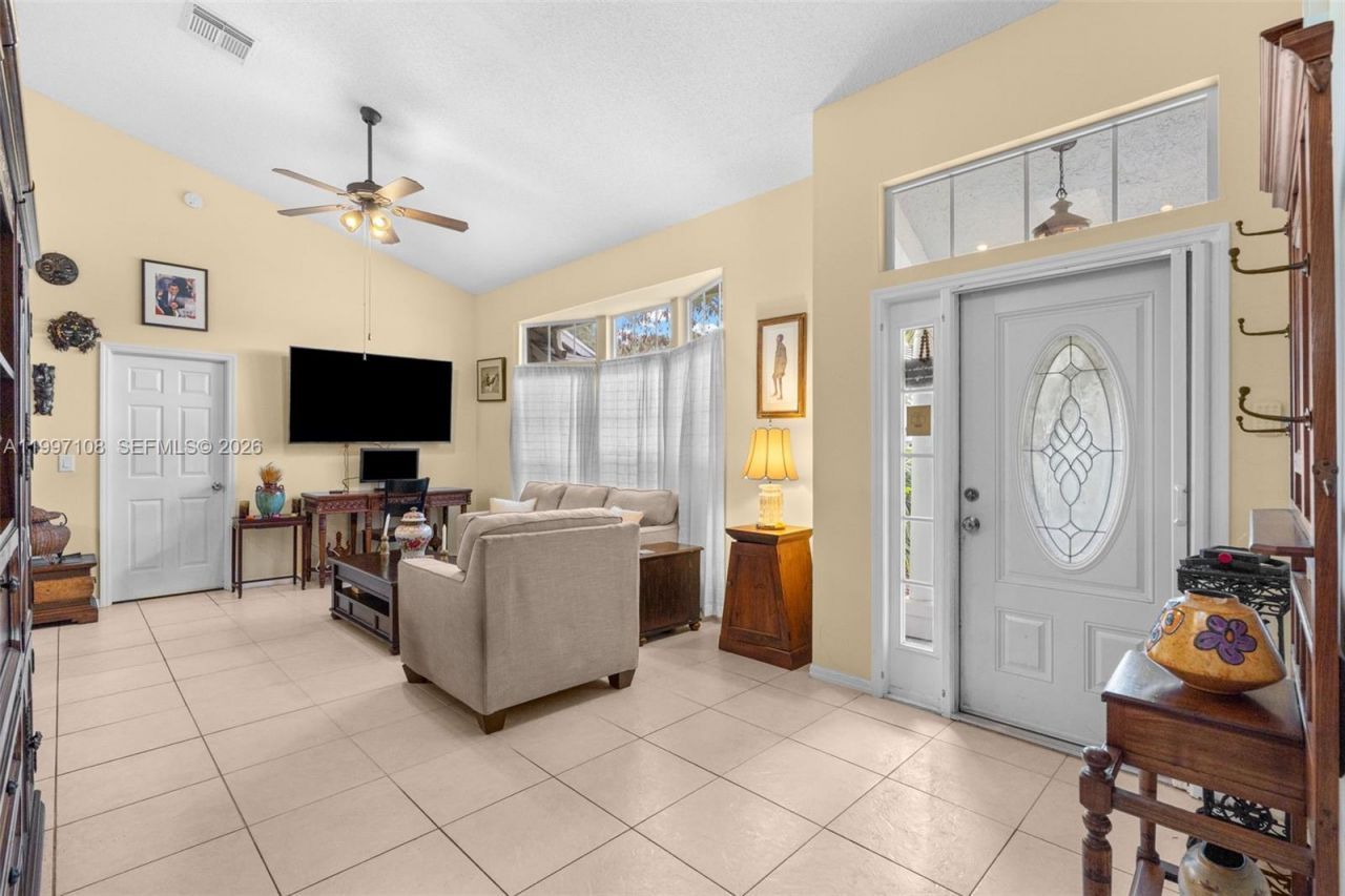 694 SE Karrigan Ter , Port Saint Lucie, FL 34983 Photo