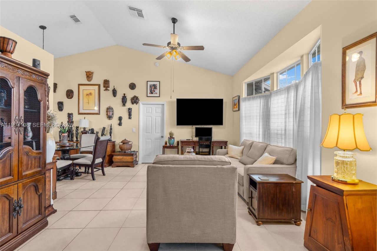 694 SE Karrigan Ter , Port Saint Lucie, FL 34983 Photo