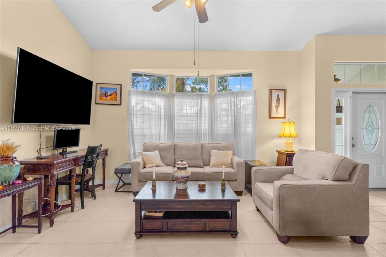 694 SE Karrigan Ter , Port Saint Lucie, FL 34983 Photo