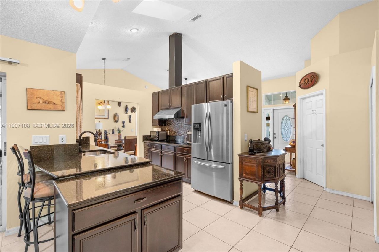 694 SE Karrigan Ter , Port Saint Lucie, FL 34983 Photo