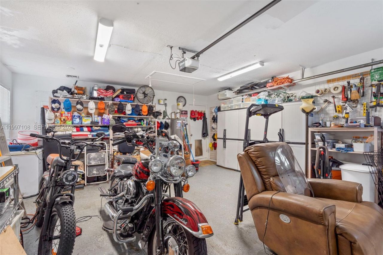 694 SE Karrigan Ter , Port Saint Lucie, FL 34983 Photo