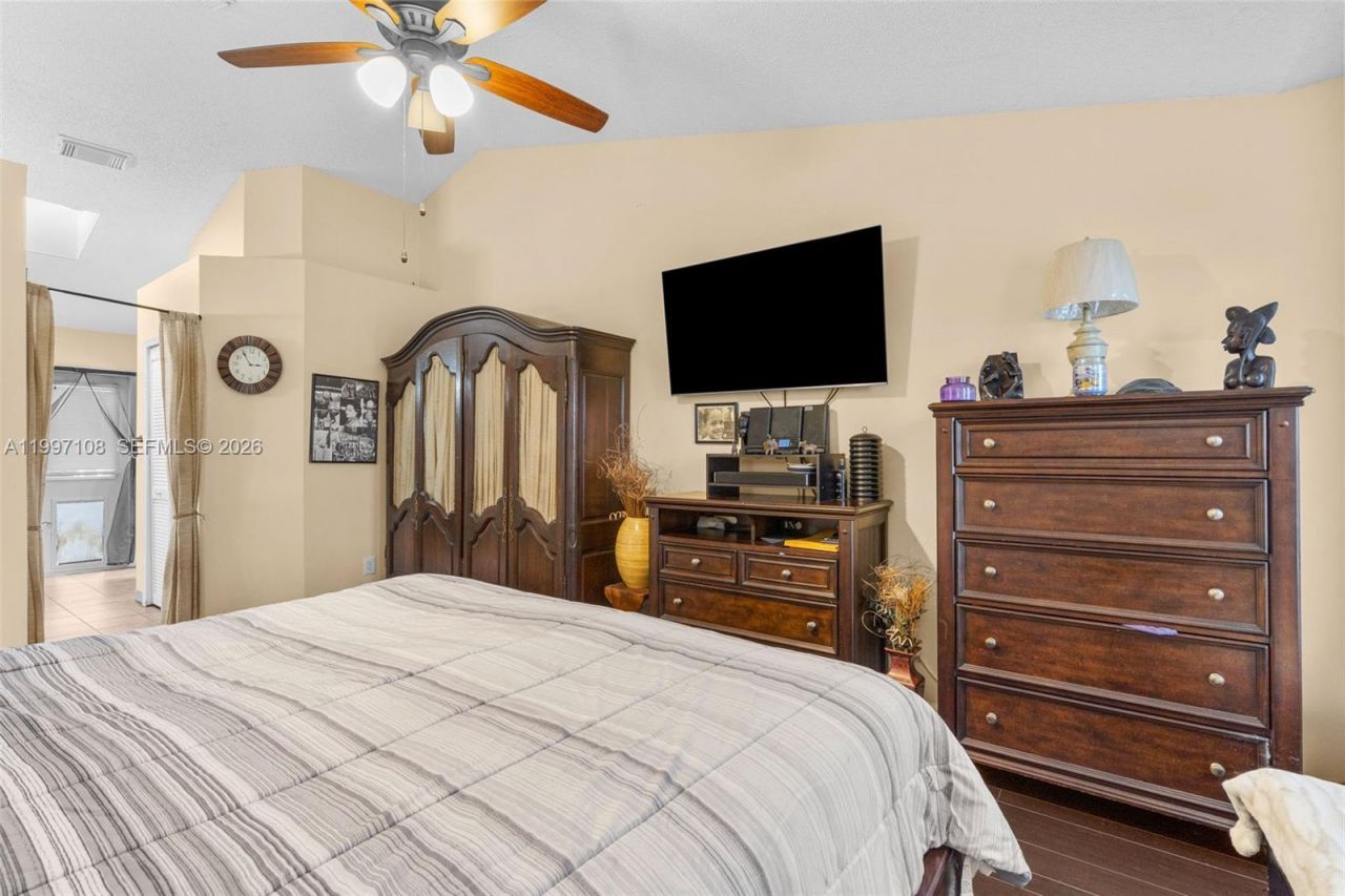 694 SE Karrigan Ter , Port Saint Lucie, FL 34983 Photo