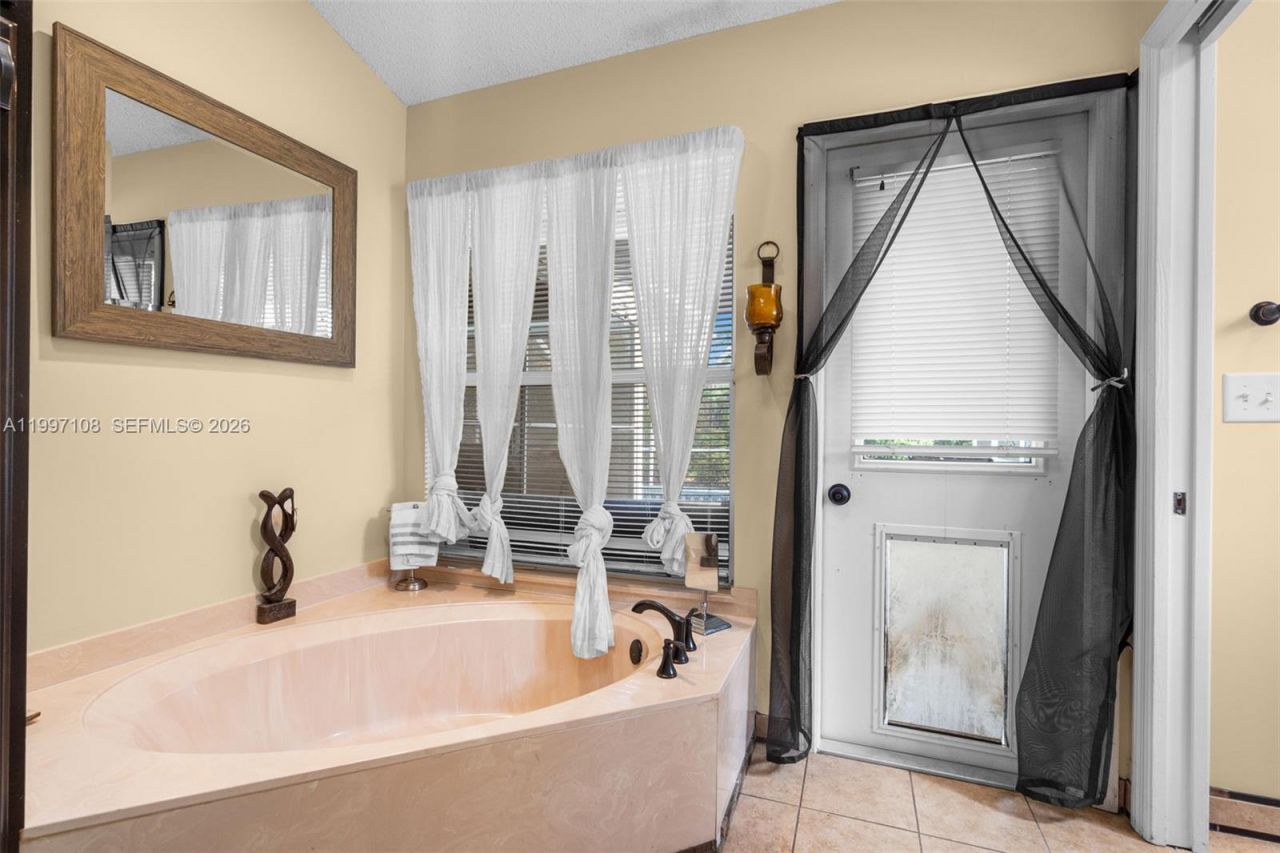 694 SE Karrigan Ter , Port Saint Lucie, FL 34983 Photo