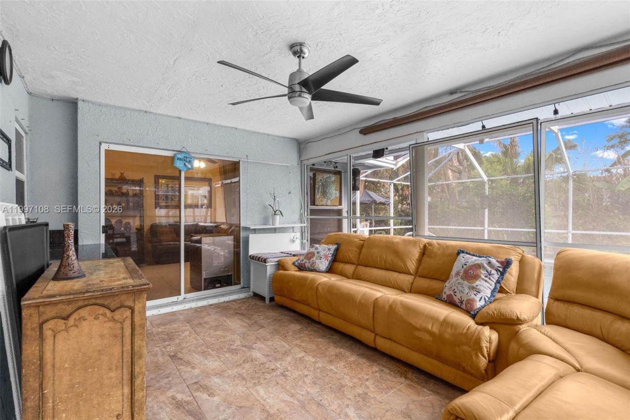 694 SE Karrigan Ter , Port Saint Lucie, FL 34983 Photo