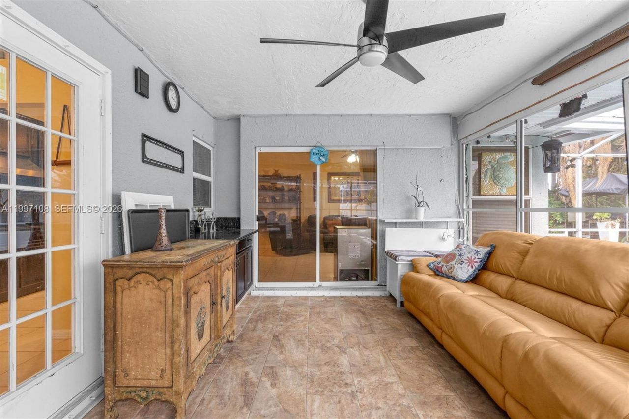 694 SE Karrigan Ter , Port Saint Lucie, FL 34983 Photo