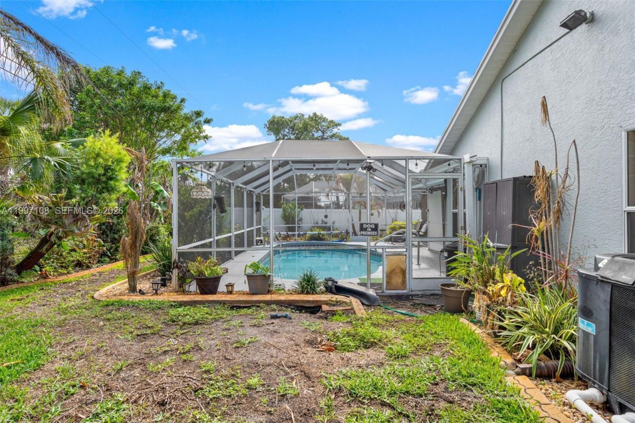 694 SE Karrigan Ter , Port Saint Lucie, FL 34983 Photo