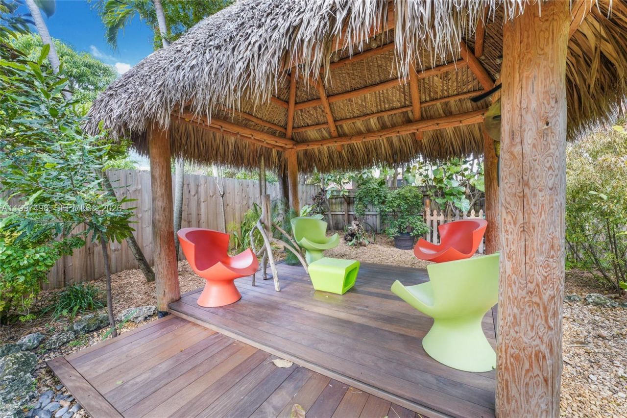 521 NE 74th St , Miami, FL 33138 Photo