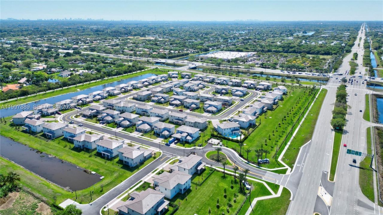 4390 SW 122nd Ter , Unit 4390, Davie, FL 33330 Photo