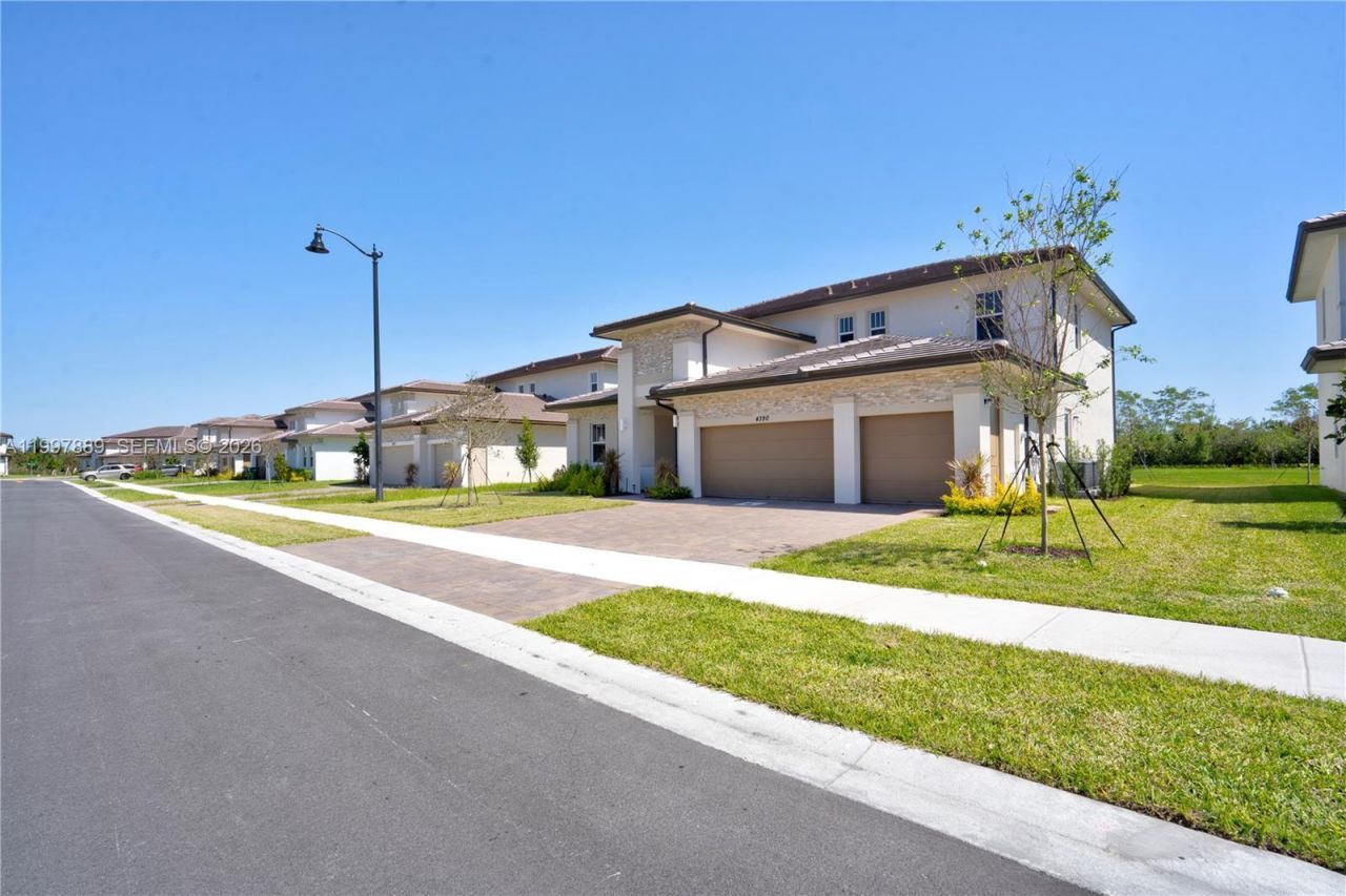 4390 SW 122nd Ter , Unit 4390, Davie, FL 33330 Photo